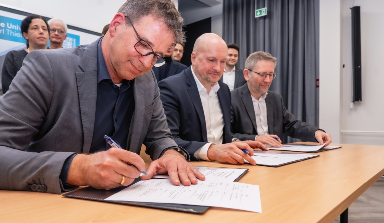 LifeSaver Vertragsunterzeichnung 2