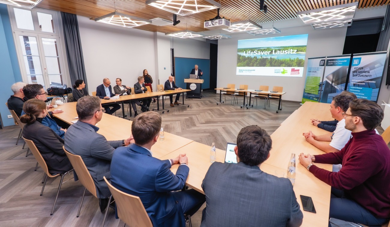 LifeSaver Vertragsunterzeichnung 4