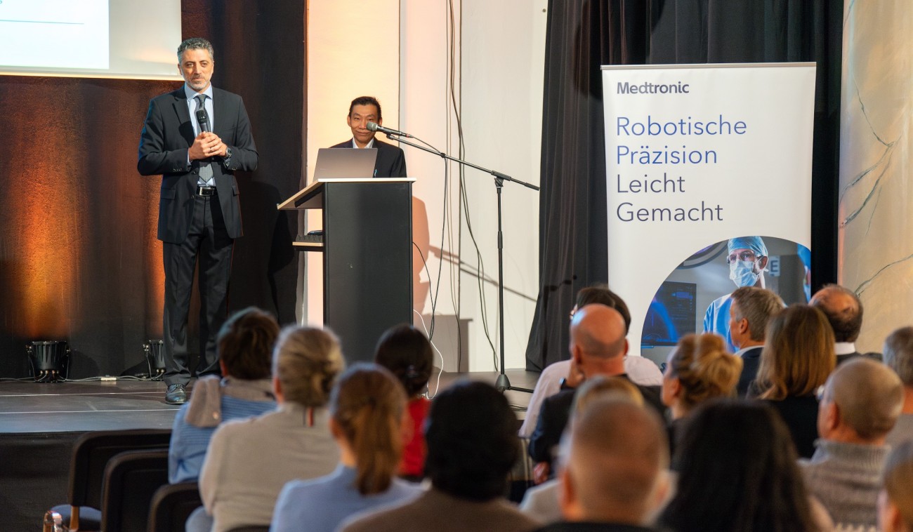 Prof. Dr. Ehab Shiban (l.) und Dr. Hong.
