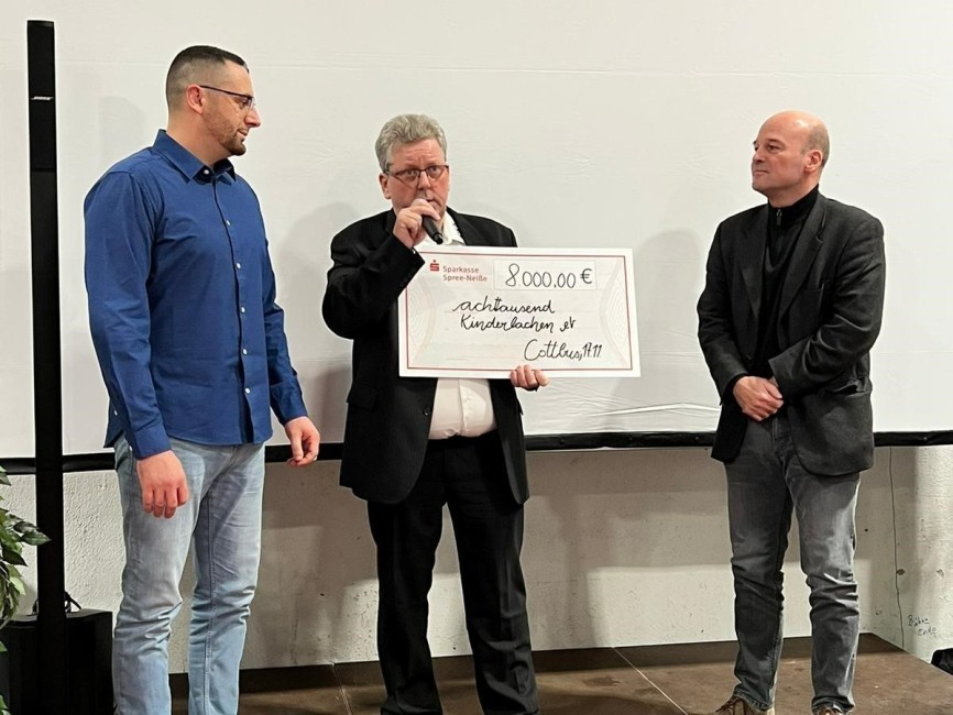 8000 Euro für „Kinderlachen“