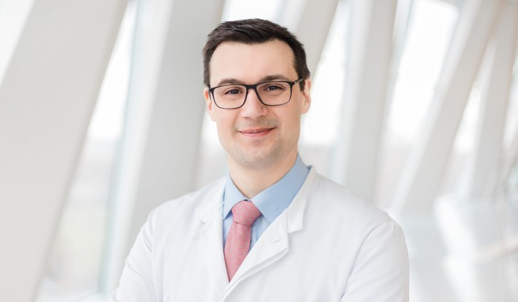 PD Dr med Matthias L Zuchowski