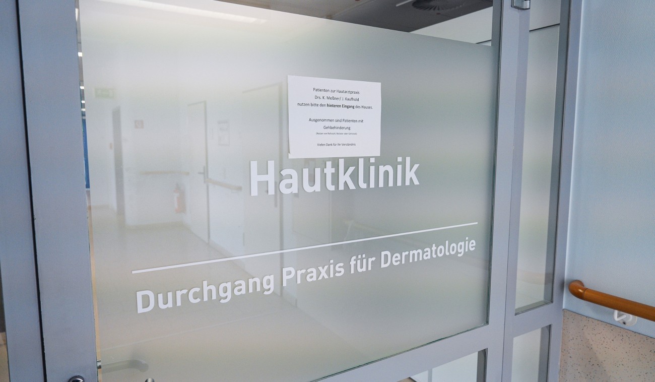 Foto Dermatologie quer neu