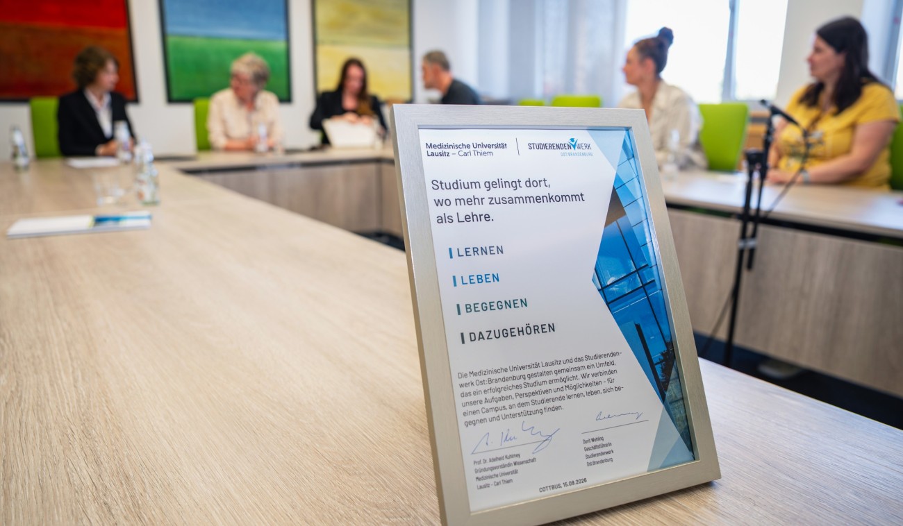 Unterzeichnung Kooperation Studnentenwerrk 9