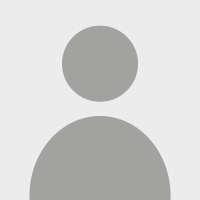 Geschenkübergabe sorgt für Kinderlachen